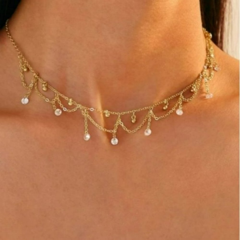 *Becky* Ornate Gold Choker - Picture 2 of 4